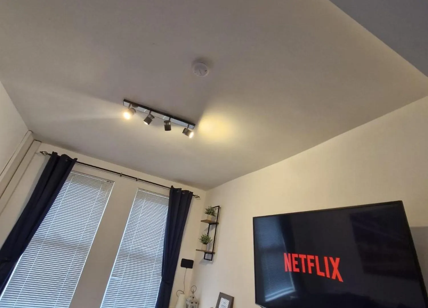 Dom wakacyjny Willa 4Br House Popular Ravenhill Road Belfast