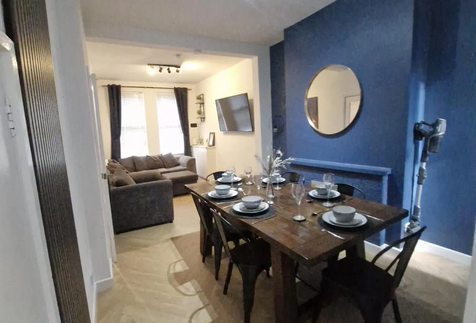 Dom wakacyjny Willa 4Br House Popular Ravenhill Road Belfast