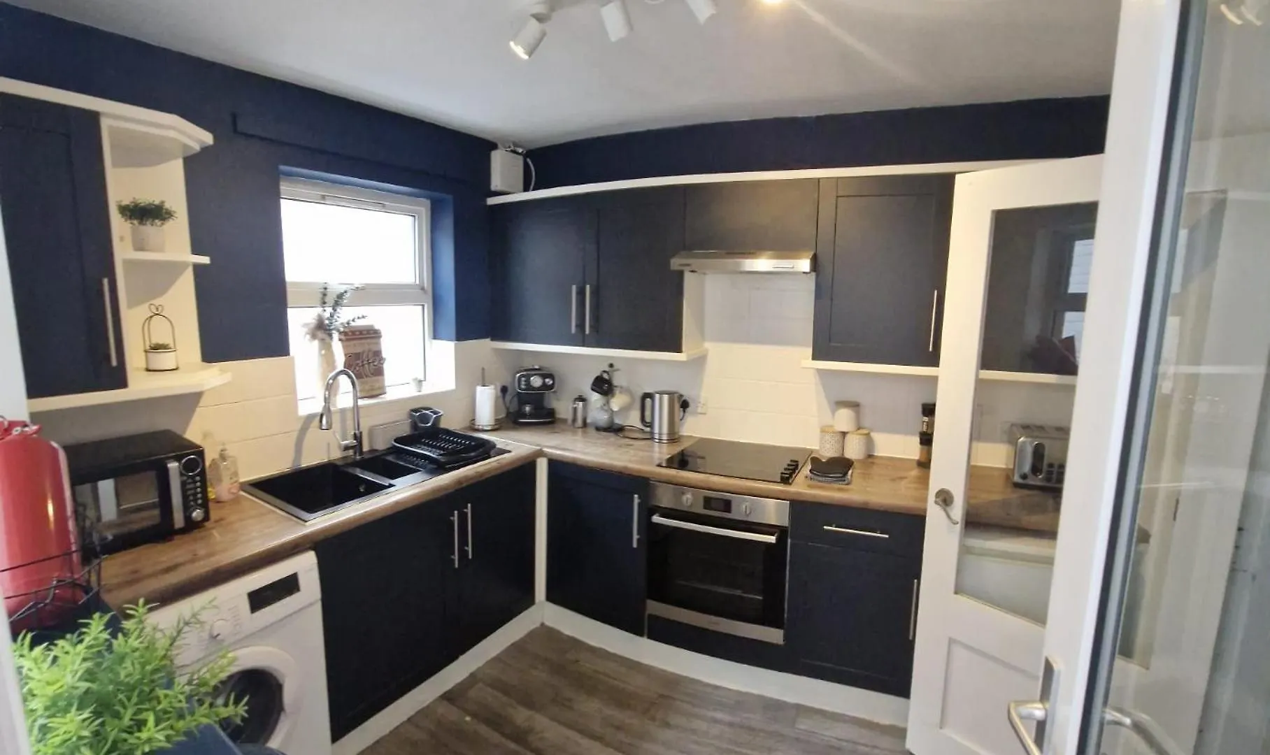 Dom wakacyjny Willa 4Br House Popular Ravenhill Road Belfast Wielka Brytania